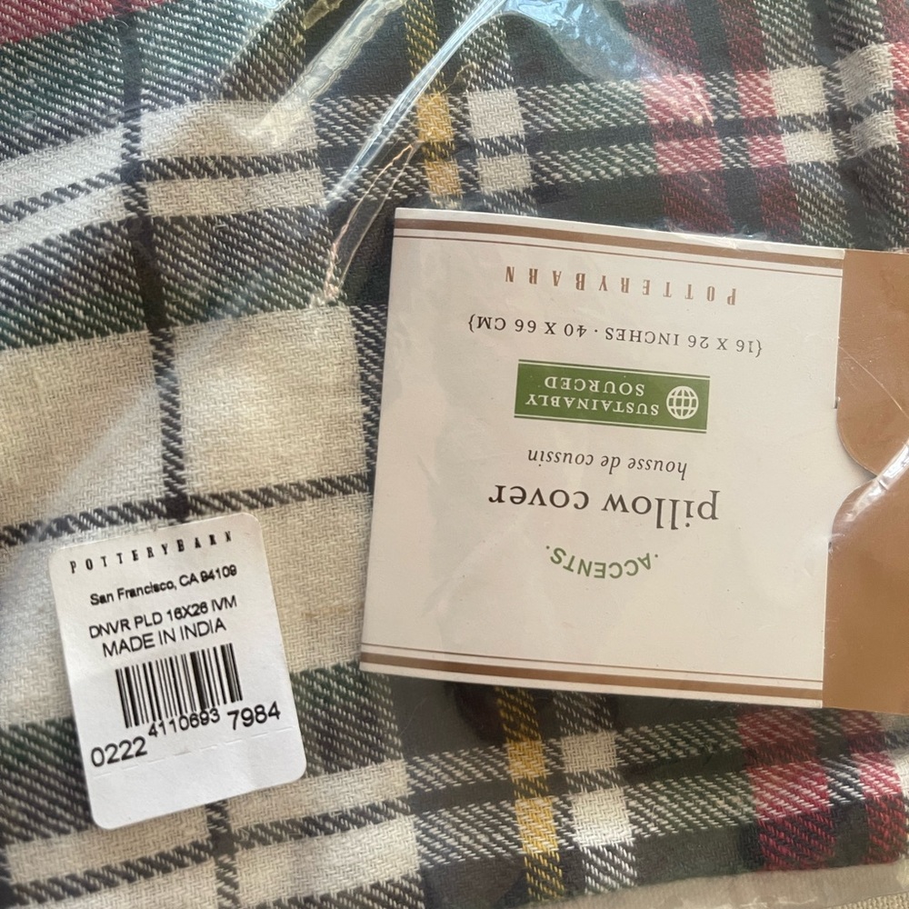 Pottery Barn pillow sham 16x26”